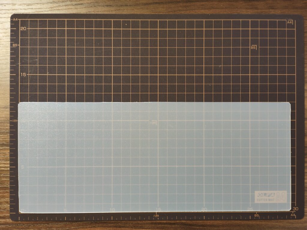 ダイソーのPPシート1枚で完成するキーボードブリッジを自作する。MacBook Air用の最軽量尊師スタイル 10 カットしたPPシート