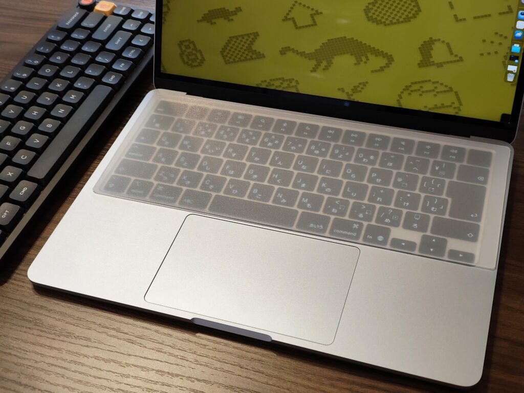 ダイソーのPPシート1枚で完成するキーボードブリッジを自作する。MacBook Air用の最軽量尊師スタイル 11 PPシートとmacbook air